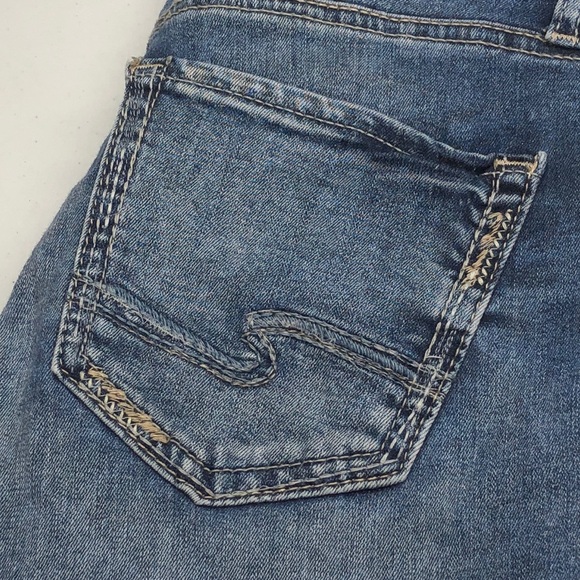 LIKE NEW SILVER AVERY CAPRI JEANS 30x26 ⭐️ - Picture 4 of 13